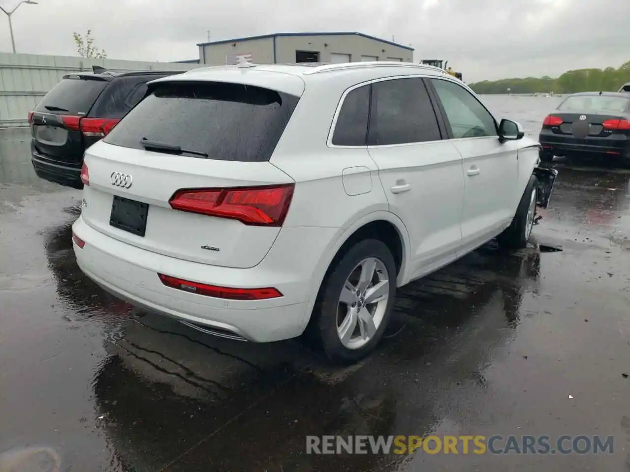 4 Photograph of a damaged car WA1BNAFY3K2125752 AUDI Q5 2019