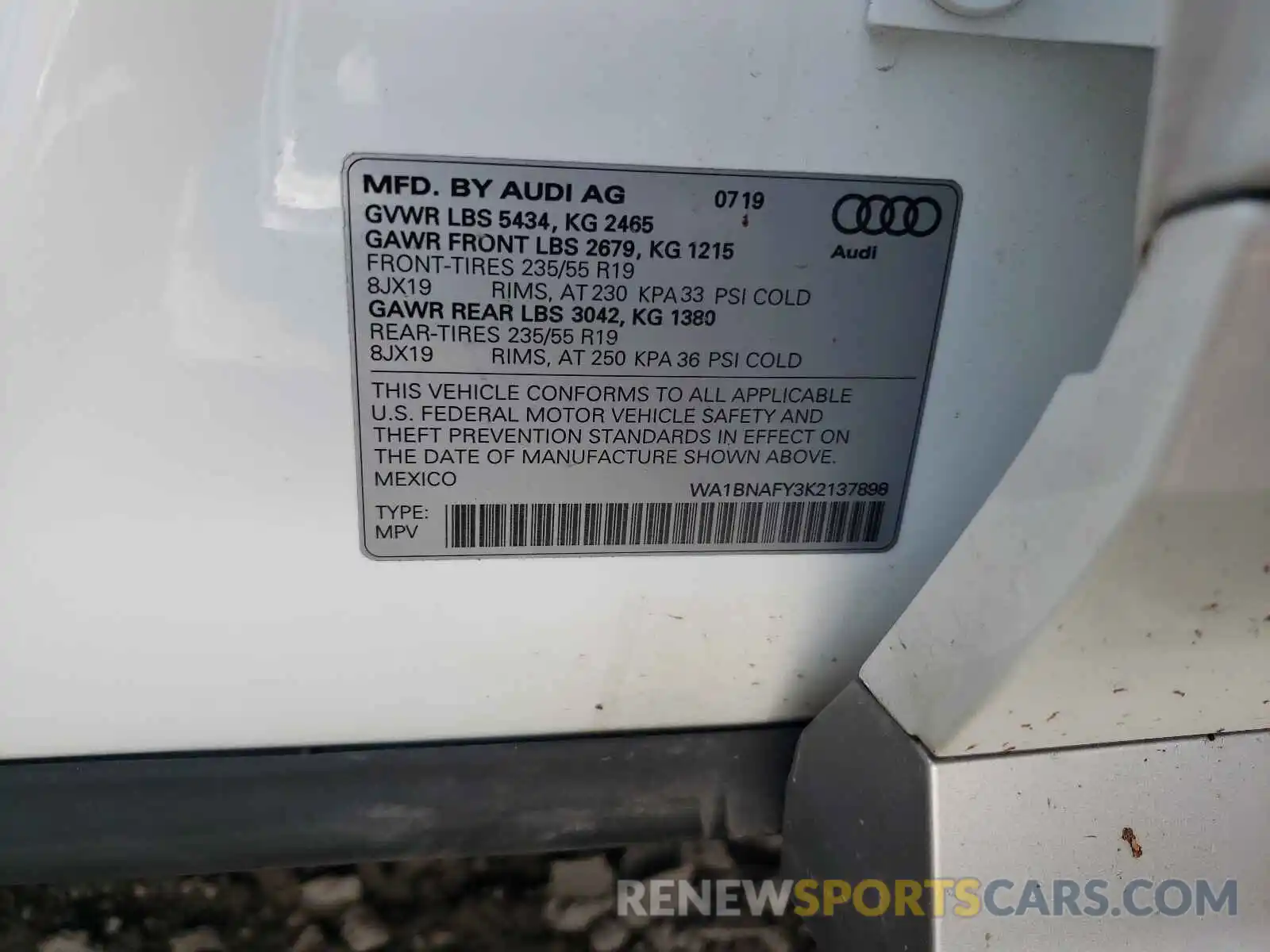 10 Photograph of a damaged car WA1BNAFY3K2137898 AUDI Q5 2019