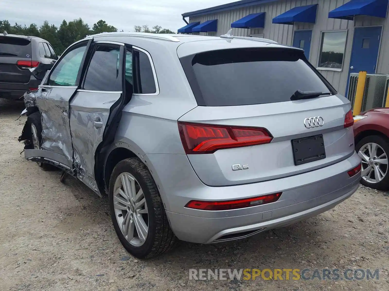 3 Photograph of a damaged car WA1BNAFY4K2021500 AUDI Q5 2019