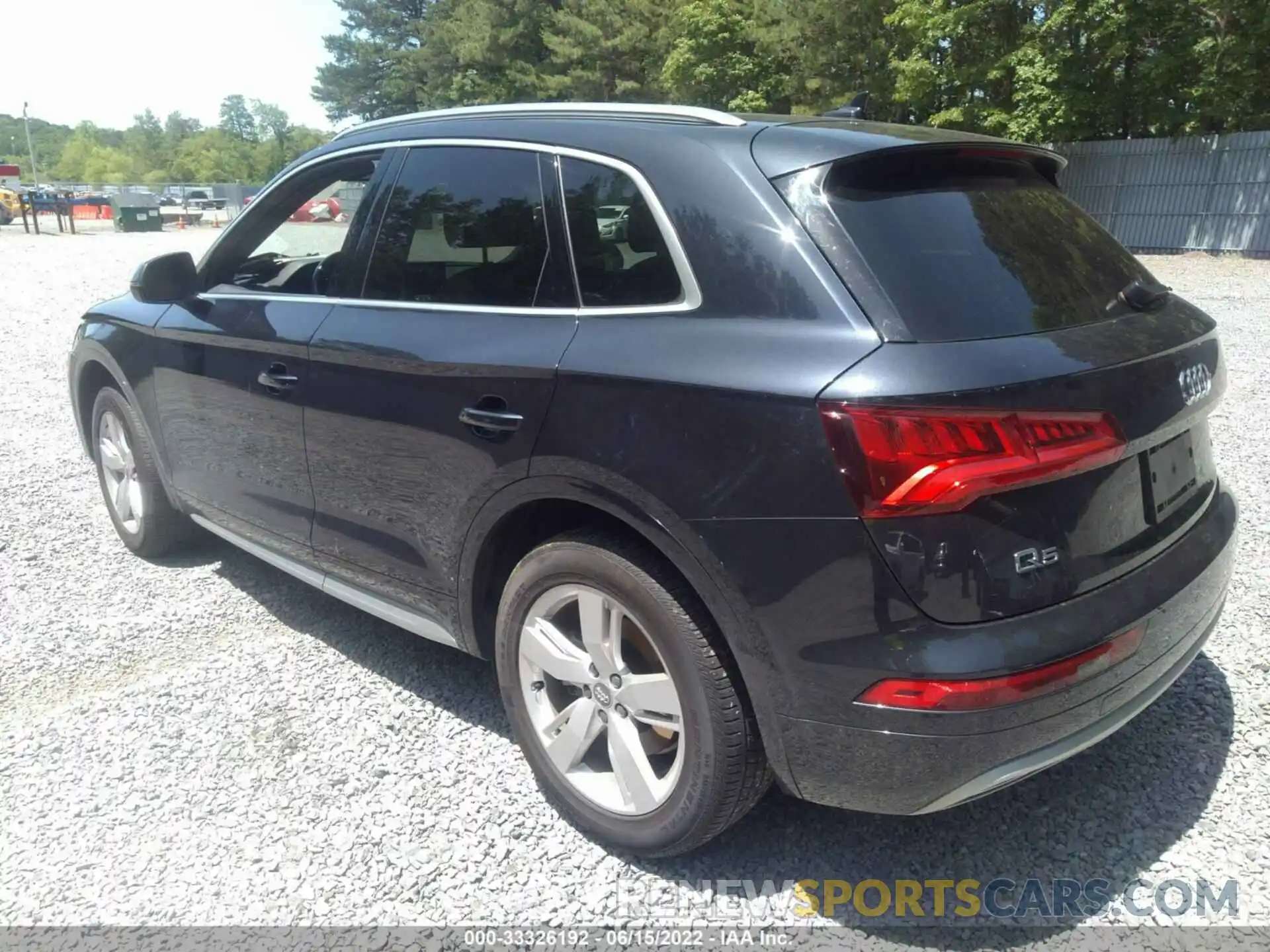 3 Фотография поврежденного автомобиля WA1BNAFY4K2053394 AUDI Q5 2019