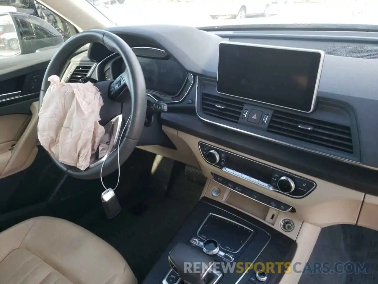 9 Photograph of a damaged car WA1BNAFY4K2060104 AUDI Q5 2019