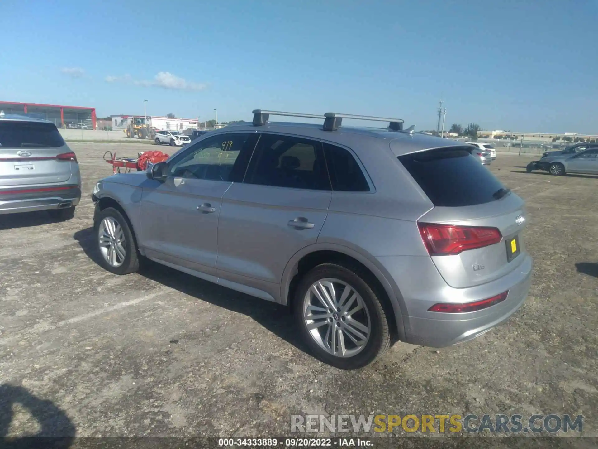 3 Фотография поврежденного автомобиля WA1BNAFY4K2100682 AUDI Q5 2019