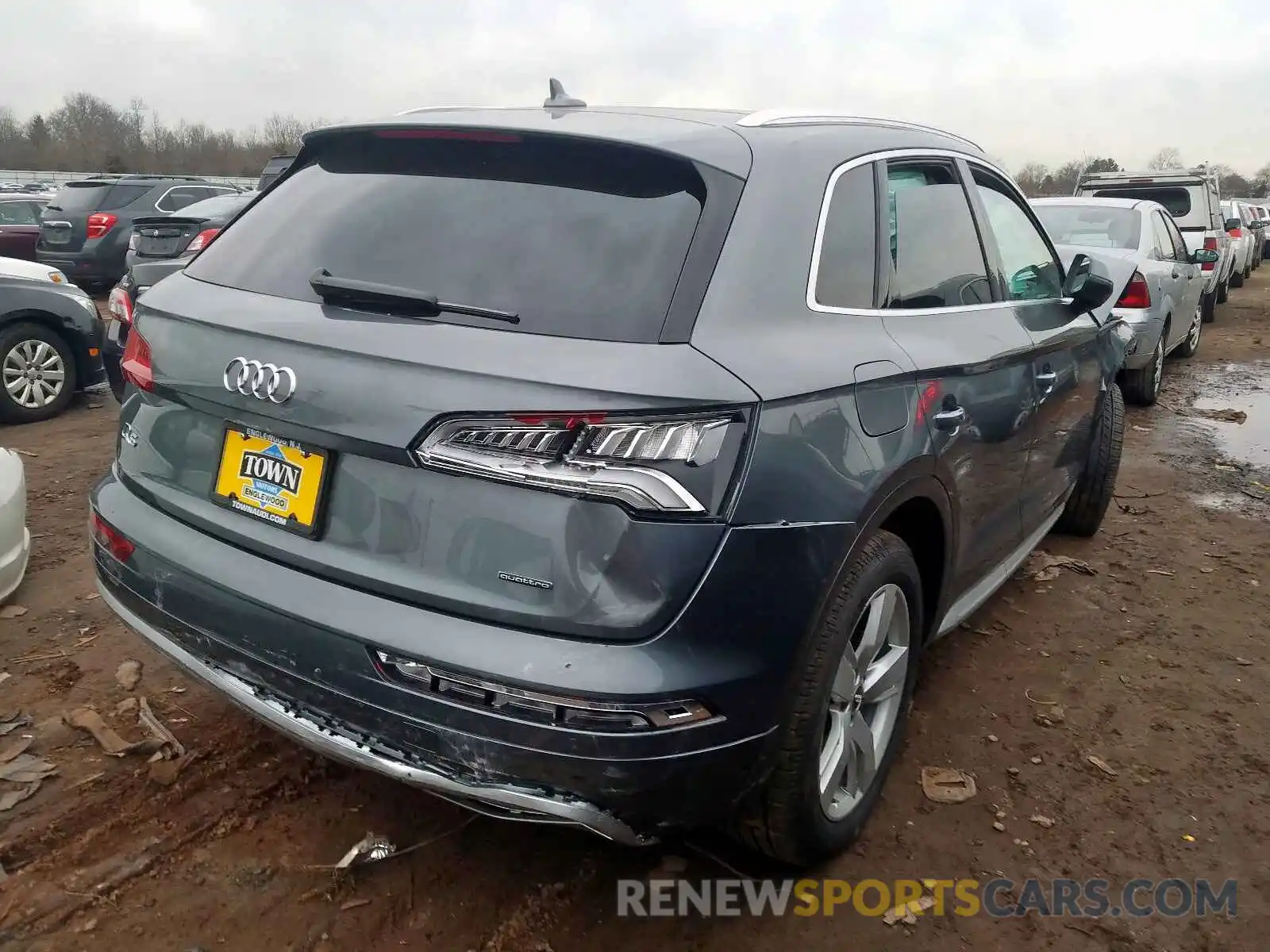 4 Photograph of a damaged car WA1BNAFY4K2103274 AUDI Q5 2019