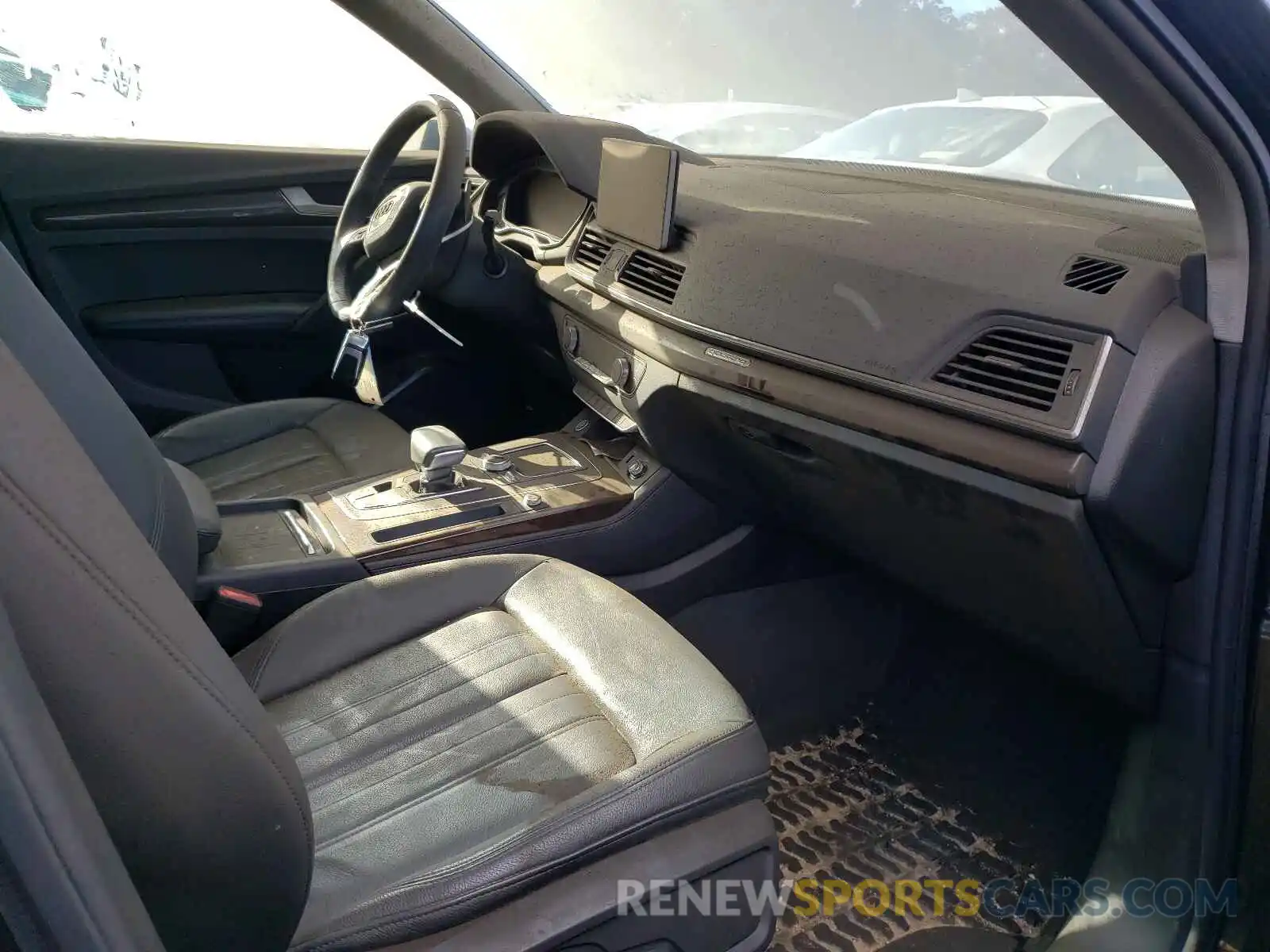 5 Photograph of a damaged car WA1BNAFY4K2114033 AUDI Q5 2019