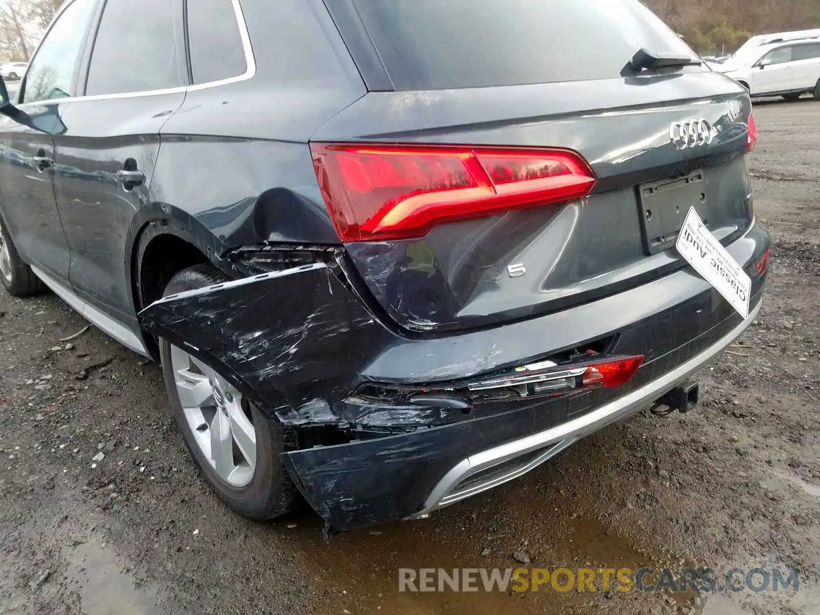 9 Photograph of a damaged car WA1BNAFY4K2117935 AUDI Q5 2019