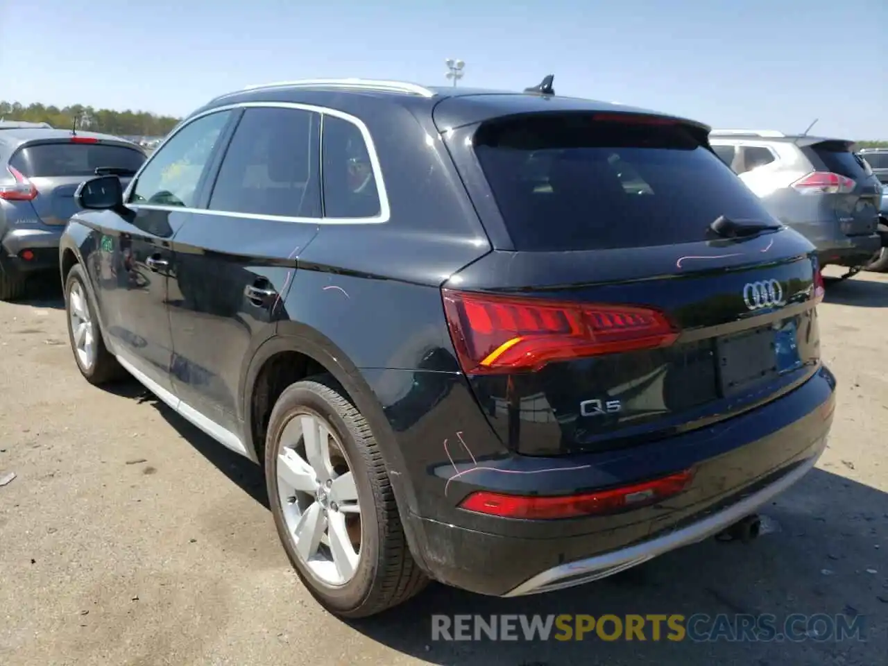 3 Фотография поврежденного автомобиля WA1BNAFY4K2121564 AUDI Q5 2019