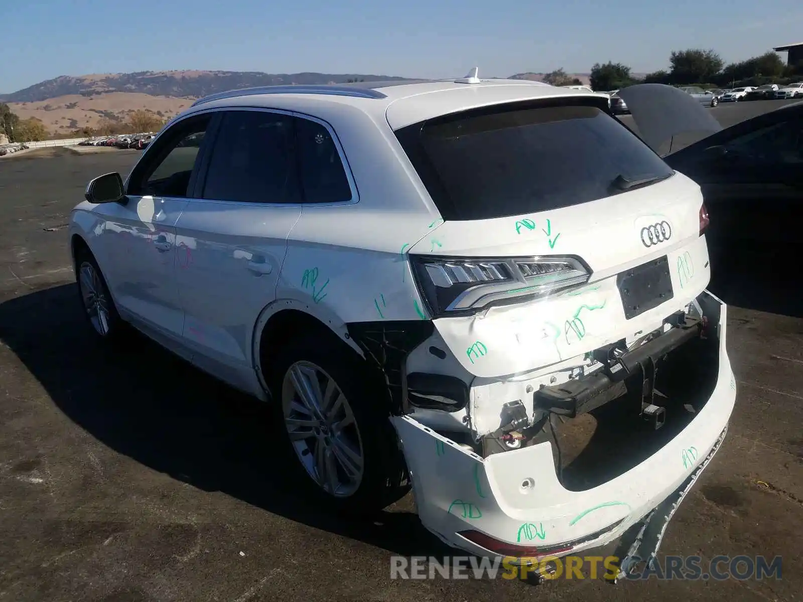 3 Фотография поврежденного автомобиля WA1BNAFY4K2123394 AUDI Q5 2019