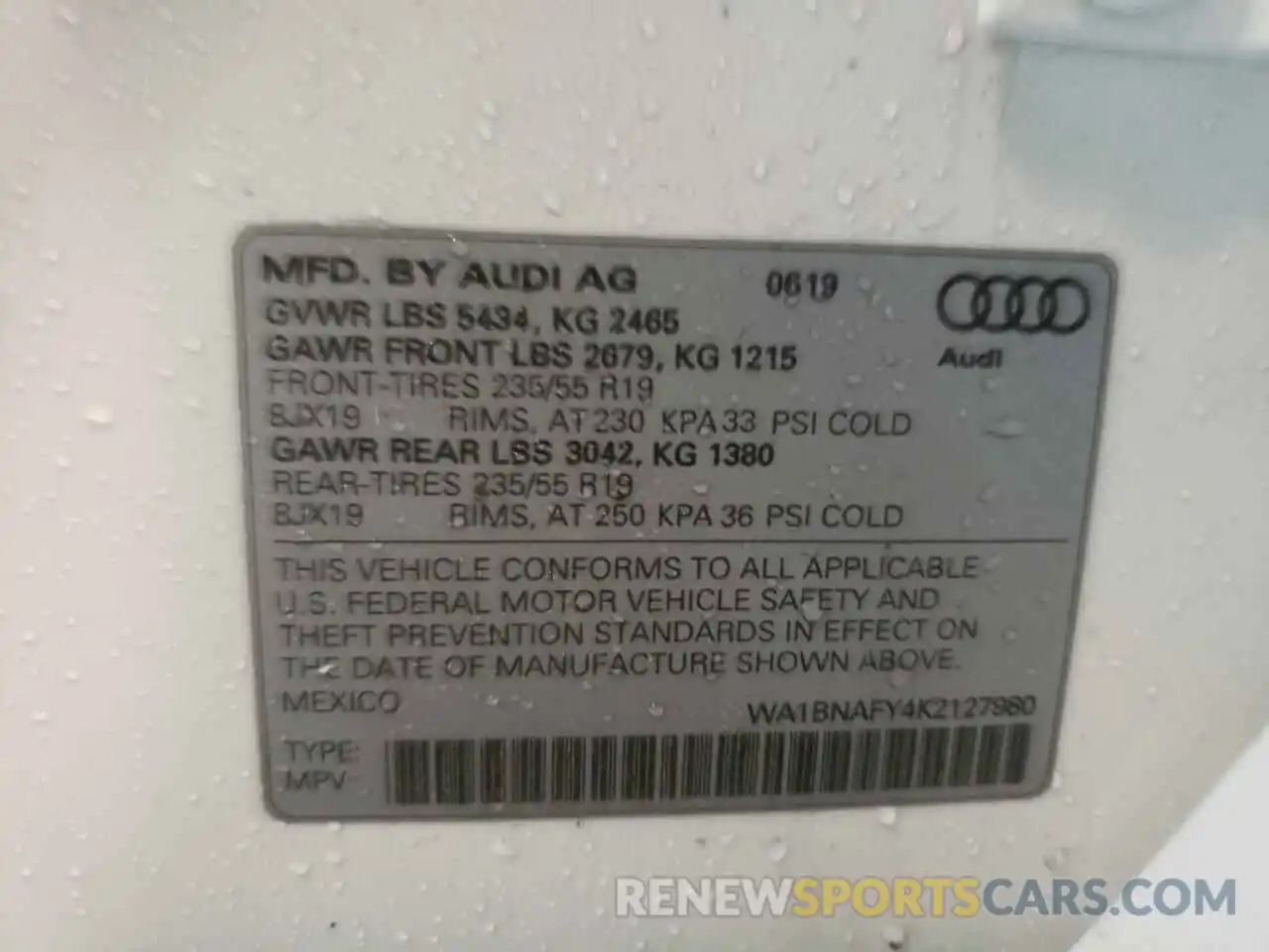 10 Photograph of a damaged car WA1BNAFY4K2127980 AUDI Q5 2019