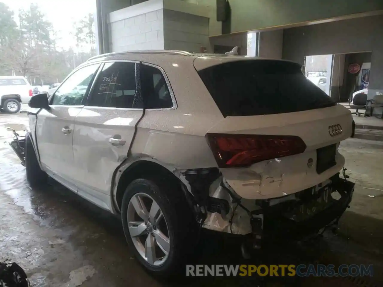 3 Фотография поврежденного автомобиля WA1BNAFY4K2127980 AUDI Q5 2019