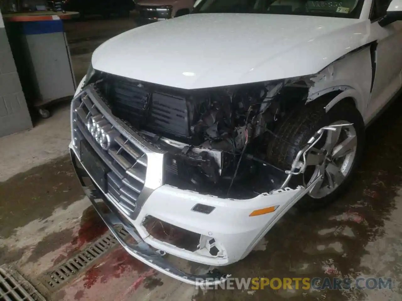 9 Photograph of a damaged car WA1BNAFY4K2127980 AUDI Q5 2019