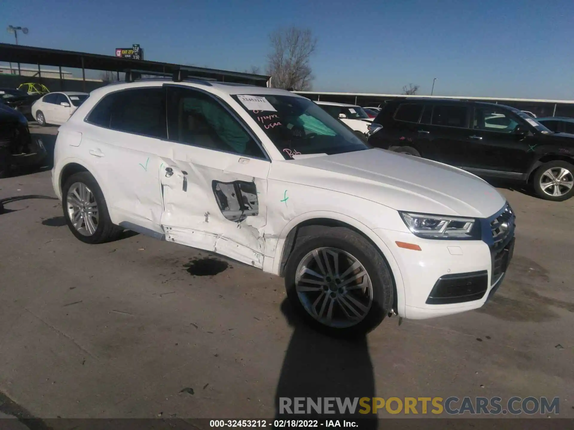 1 Фотография поврежденного автомобиля WA1BNAFY4K2128868 AUDI Q5 2019