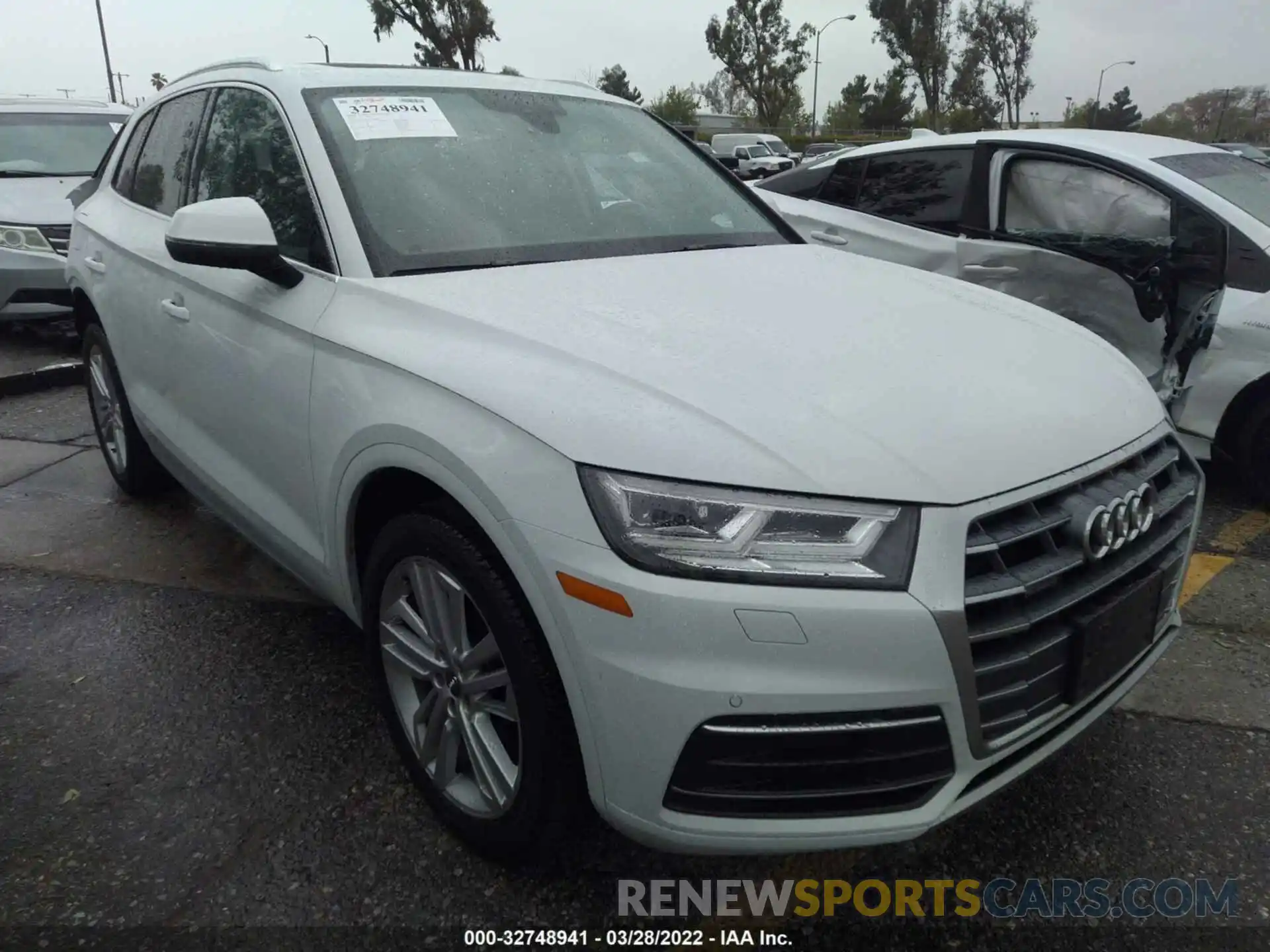 1 Photograph of a damaged car WA1BNAFY5K2025801 AUDI Q5 2019