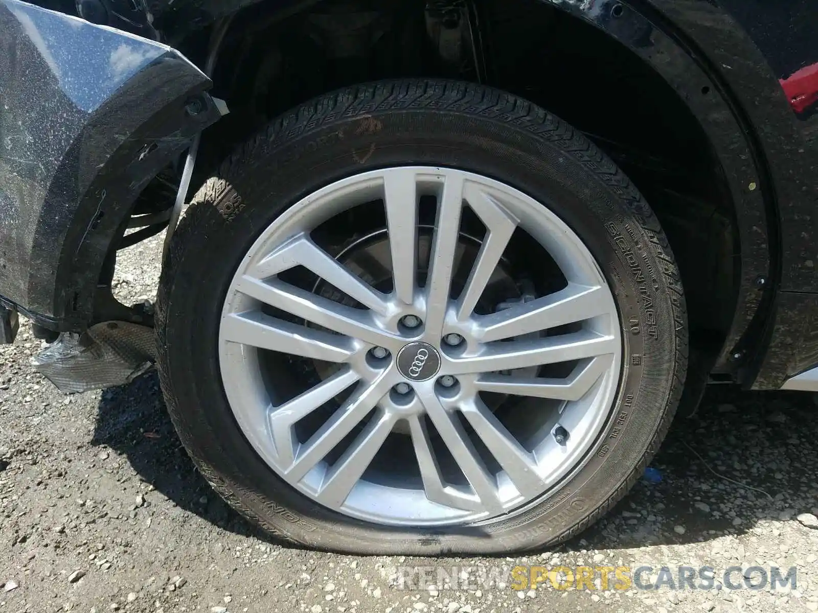 9 Photograph of a damaged car WA1BNAFY5K2040914 AUDI Q5 2019