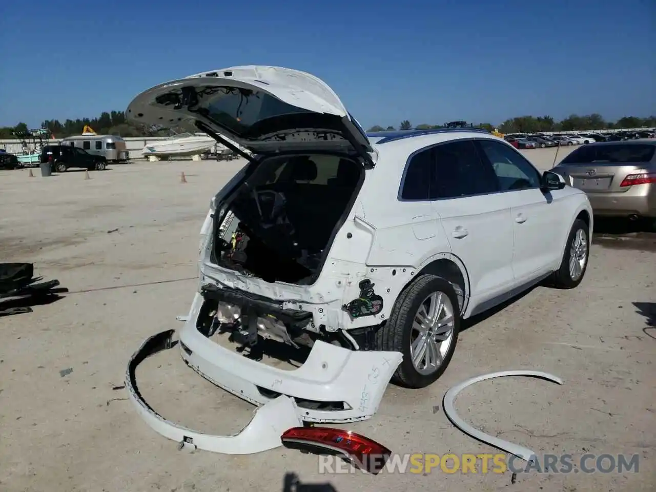 4 Photograph of a damaged car WA1BNAFY5K2047989 AUDI Q5 2019