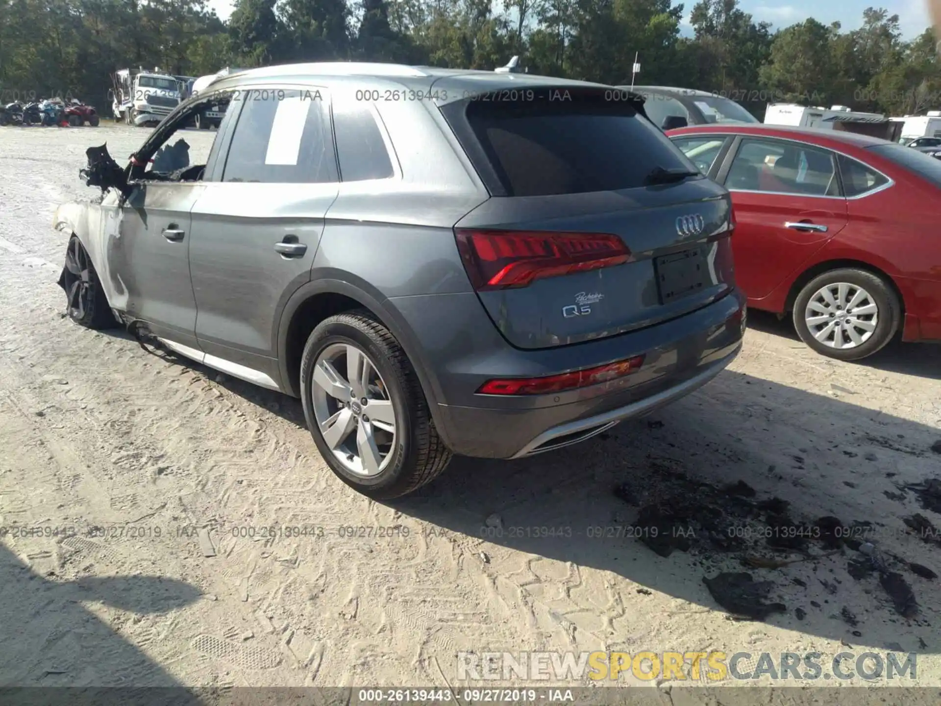 3 Фотография поврежденного автомобиля WA1BNAFY5K2053095 AUDI Q5 2019