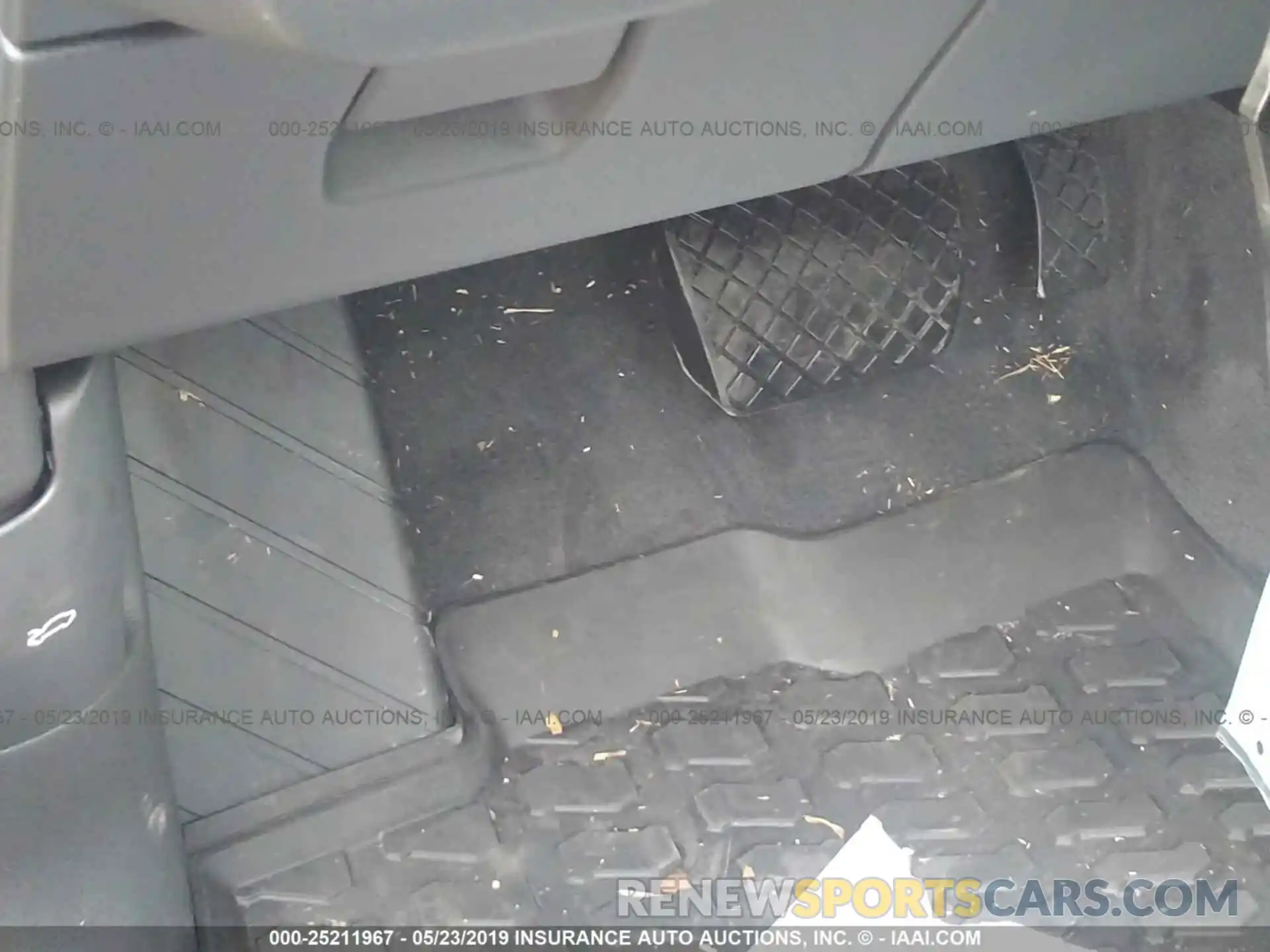 6 Photograph of a damaged car WA1BNAFY5K2058989 AUDI Q5 2019