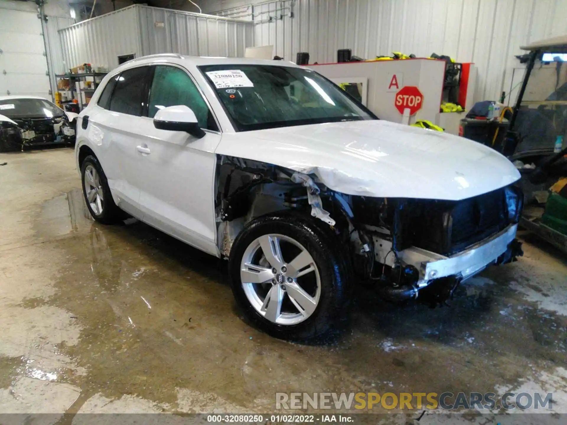 1 Photograph of a damaged car WA1BNAFY5K2087148 AUDI Q5 2019