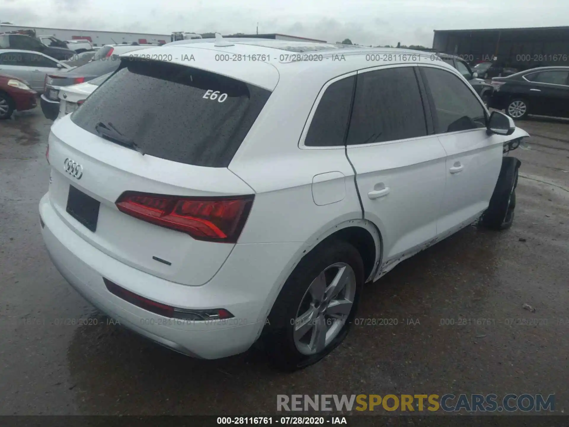 4 Photograph of a damaged car WA1BNAFY5K2104806 AUDI Q5 2019