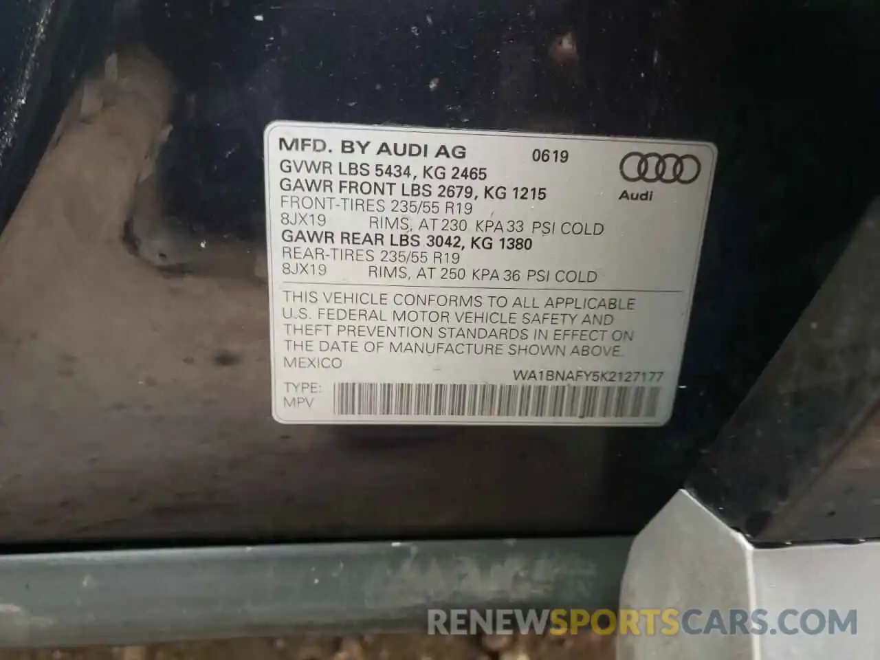 10 Photograph of a damaged car WA1BNAFY5K2127177 AUDI Q5 2019