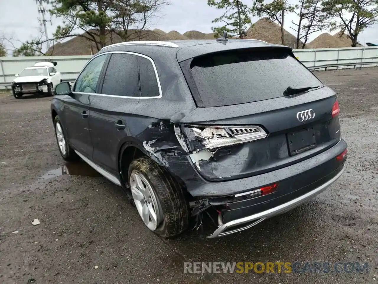 3 Photograph of a damaged car WA1BNAFY5K2140821 AUDI Q5 2019