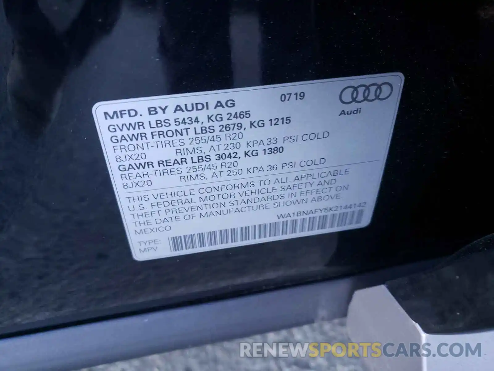 10 Photograph of a damaged car WA1BNAFY5K2144142 AUDI Q5 2019