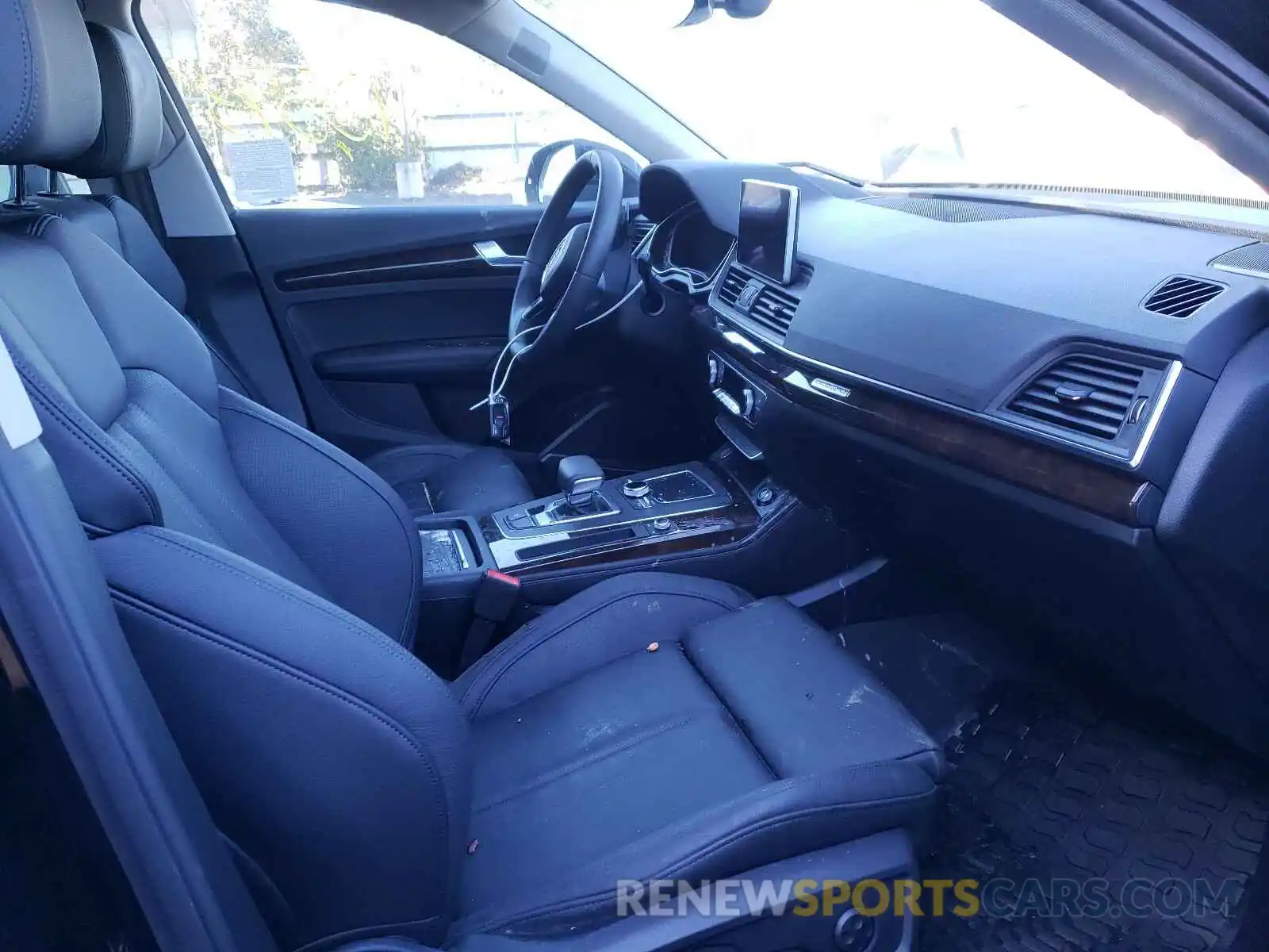 5 Photograph of a damaged car WA1BNAFY5K2144142 AUDI Q5 2019