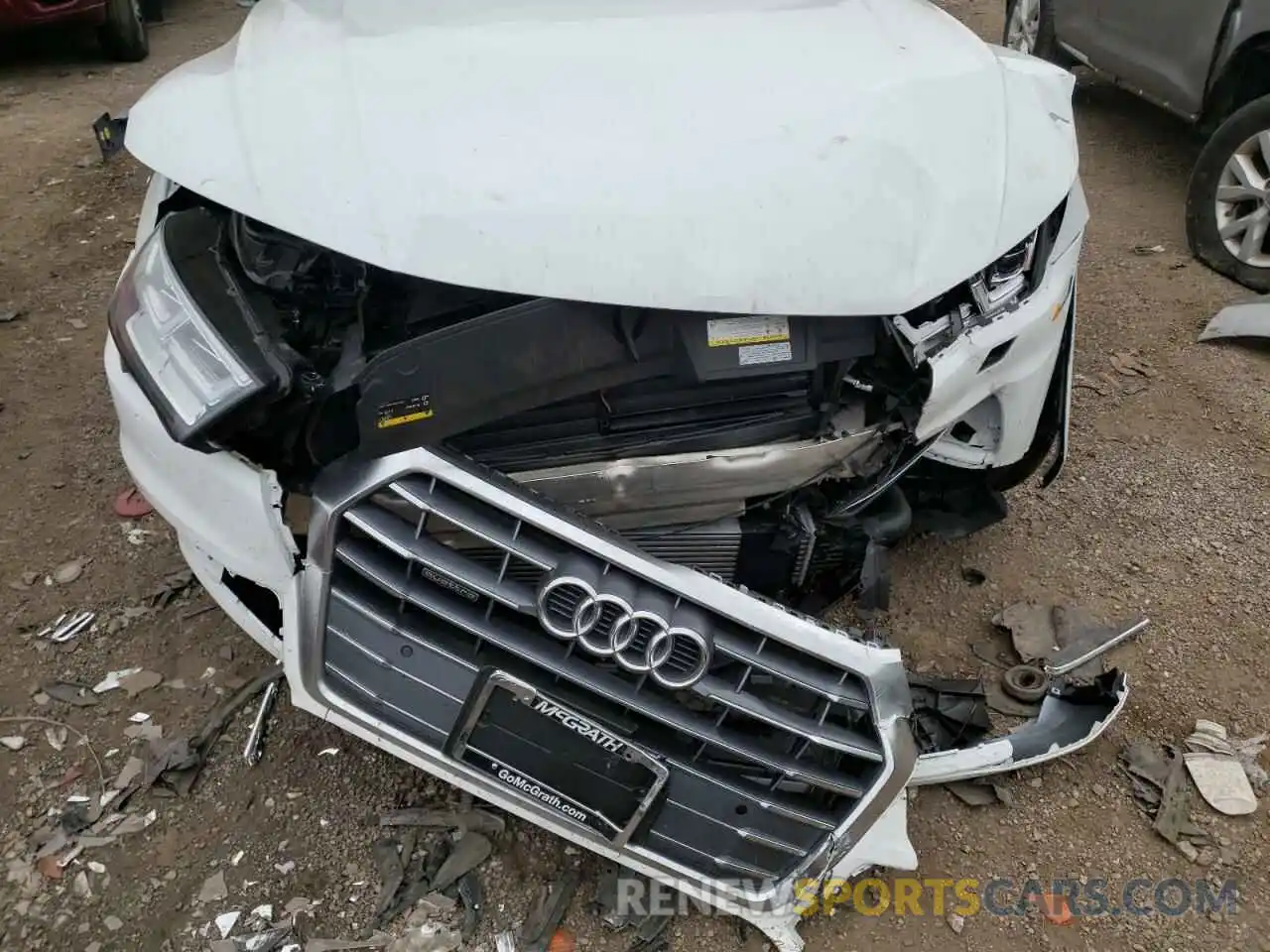 9 Photograph of a damaged car WA1BNAFY6K2030649 AUDI Q5 2019