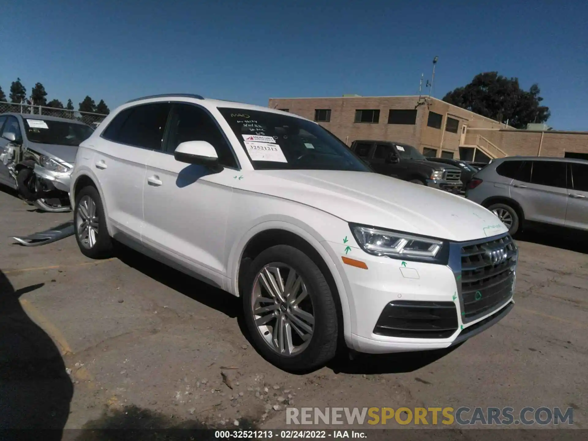 1 Photograph of a damaged car WA1BNAFY6K2032305 AUDI Q5 2019