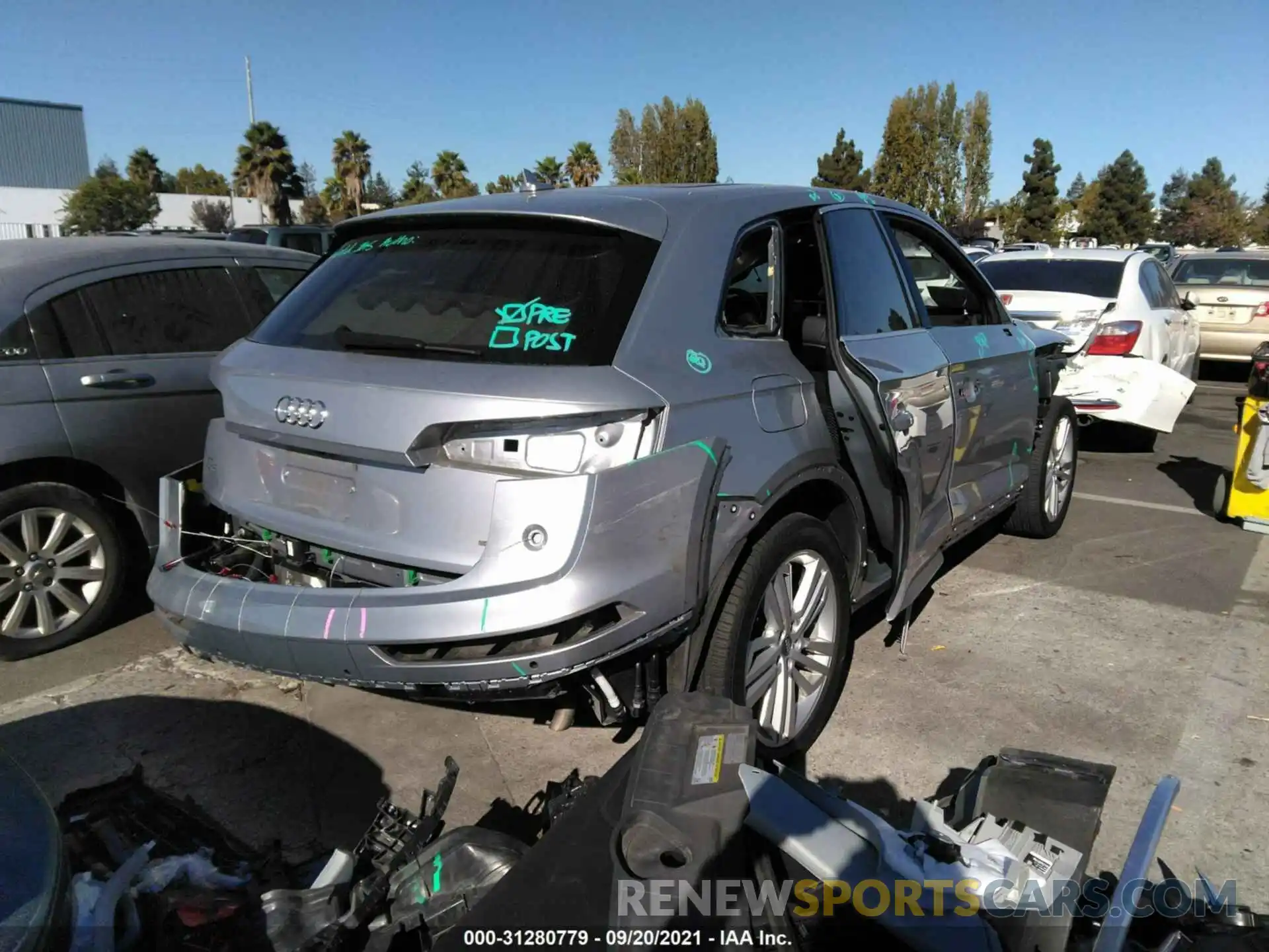 4 Photograph of a damaged car WA1BNAFY6K2037536 AUDI Q5 2019