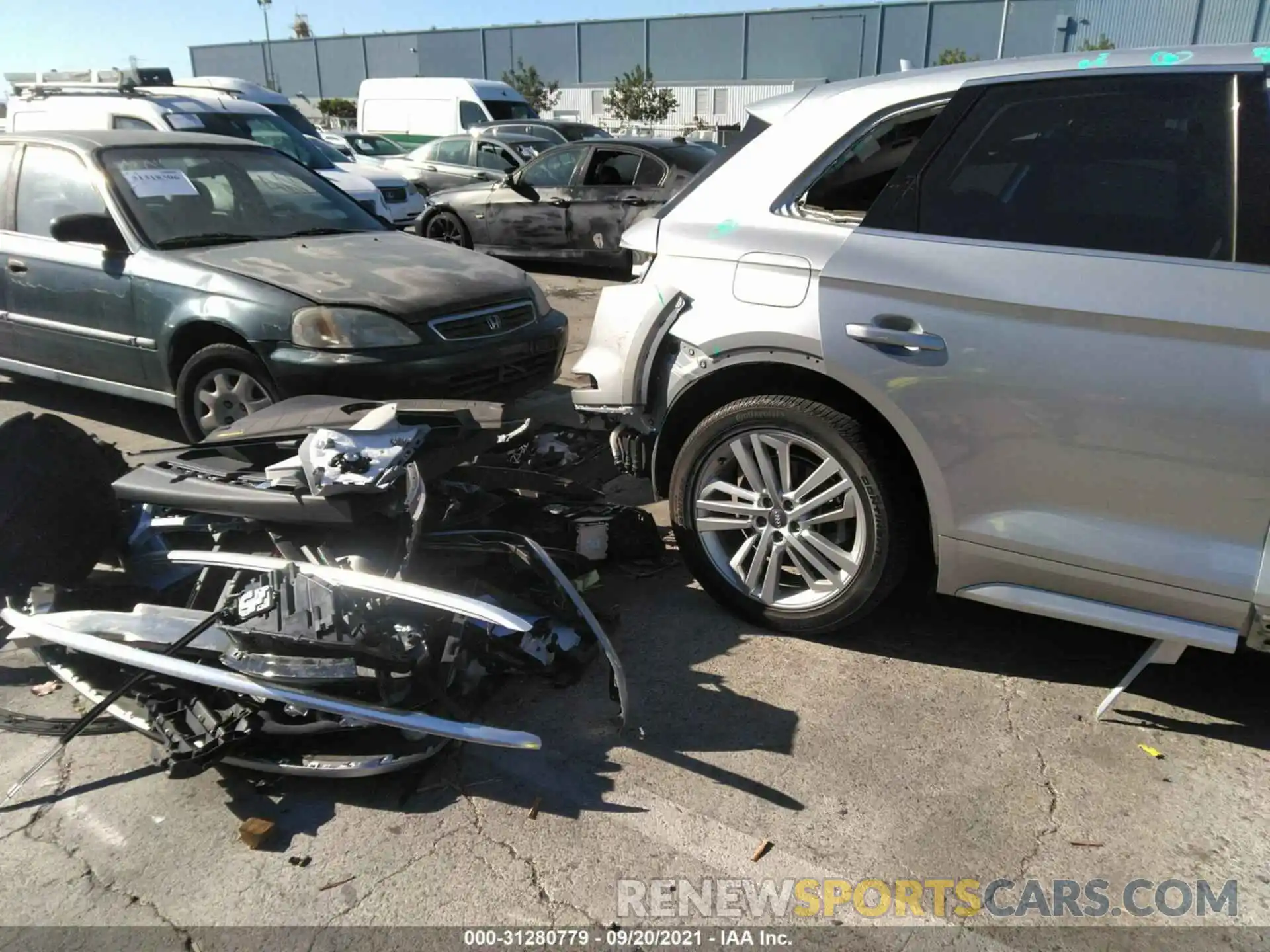 6 Photograph of a damaged car WA1BNAFY6K2037536 AUDI Q5 2019