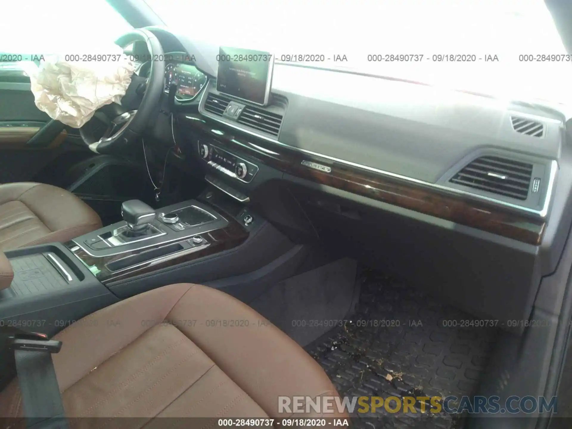 5 Photograph of a damaged car WA1BNAFY6K2049623 AUDI Q5 2019