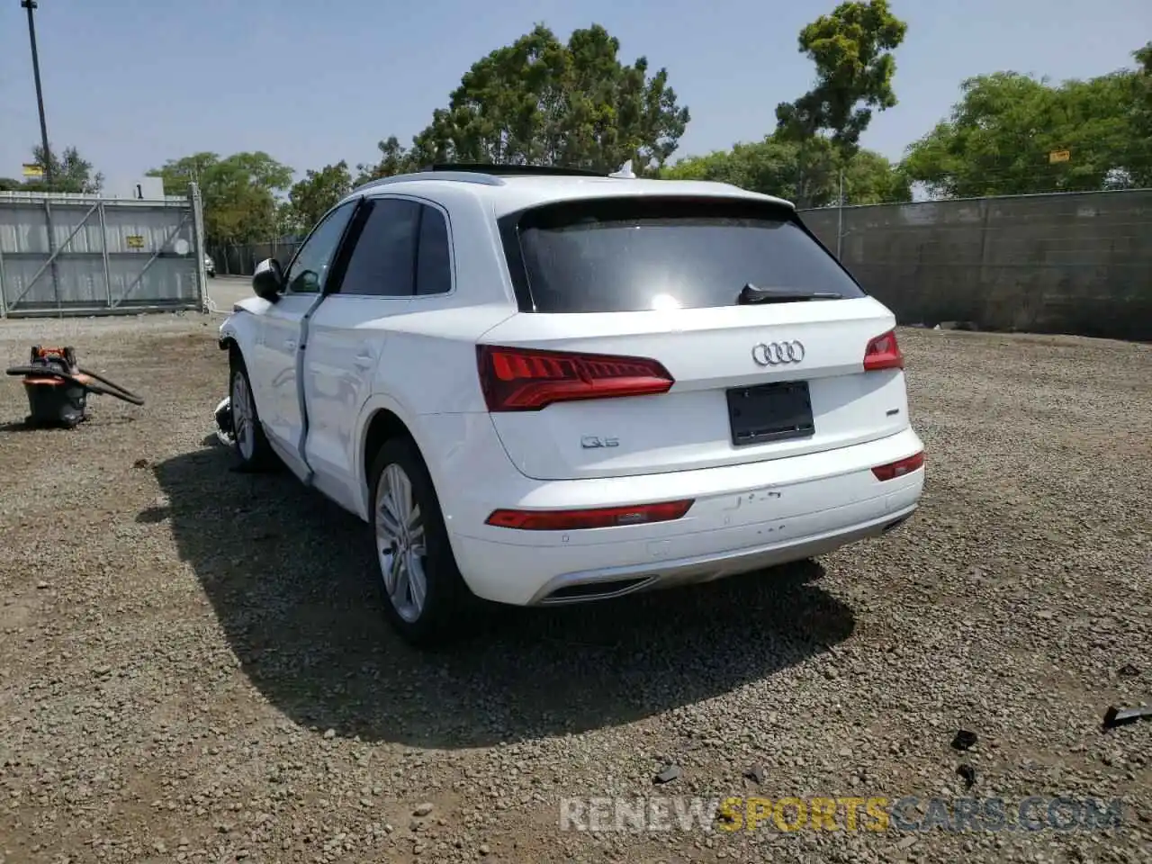 3 Фотография поврежденного автомобиля WA1BNAFY6K2053199 AUDI Q5 2019