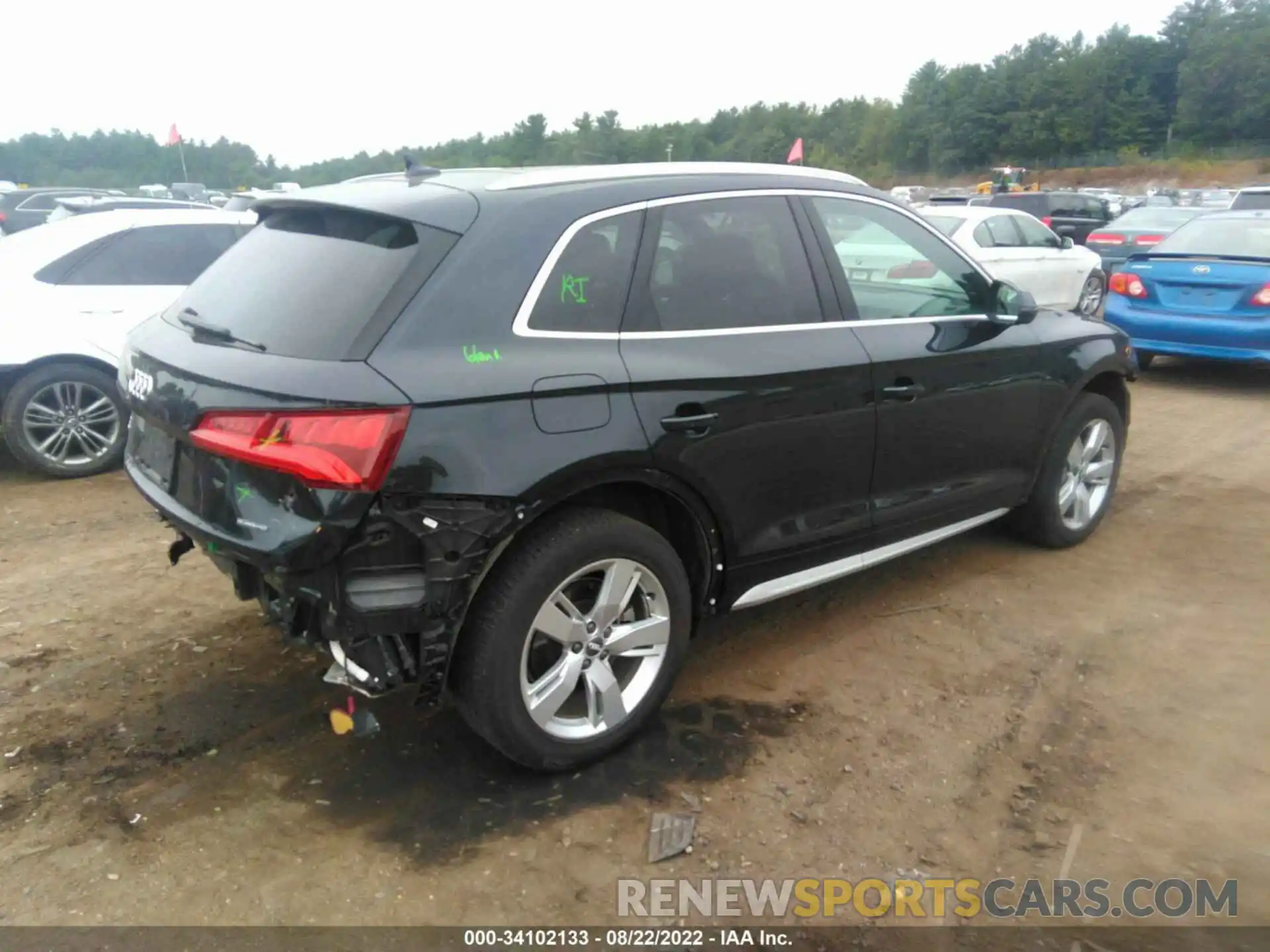 4 Photograph of a damaged car WA1BNAFY6K2074327 AUDI Q5 2019