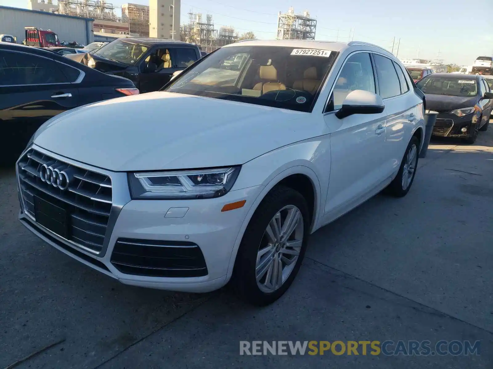 2 Фотография поврежденного автомобиля WA1BNAFY6K2098109 AUDI Q5 2019