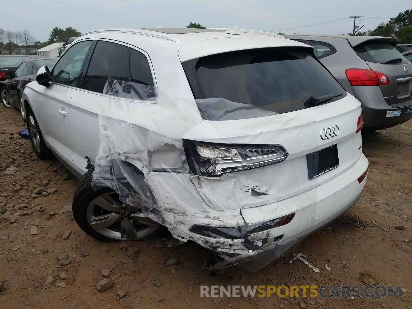 3 Photograph of a damaged car WA1BNAFY6K2101140 AUDI Q5 2019