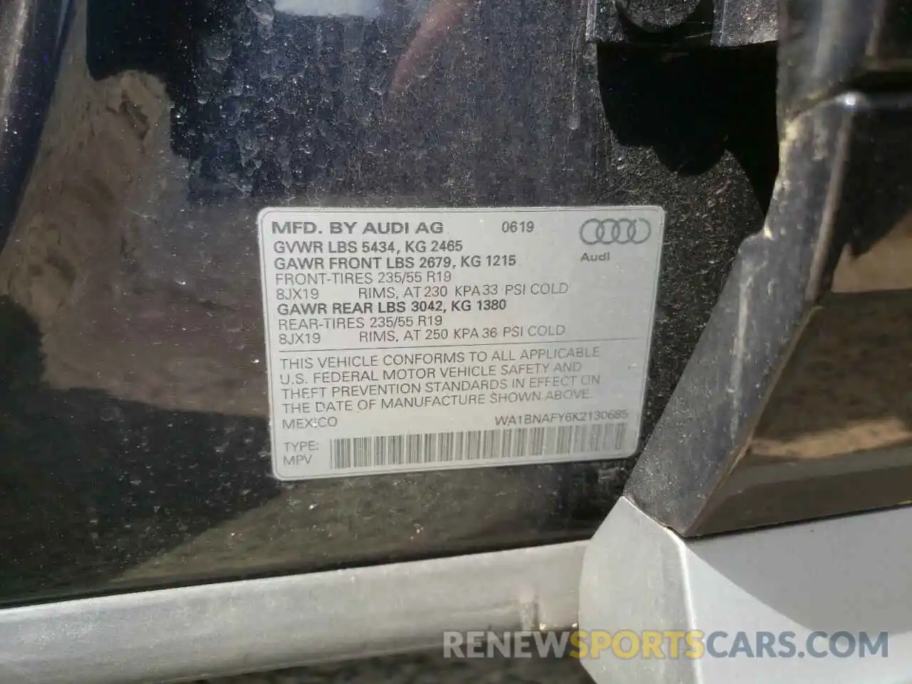 10 Photograph of a damaged car WA1BNAFY6K2130685 AUDI Q5 2019