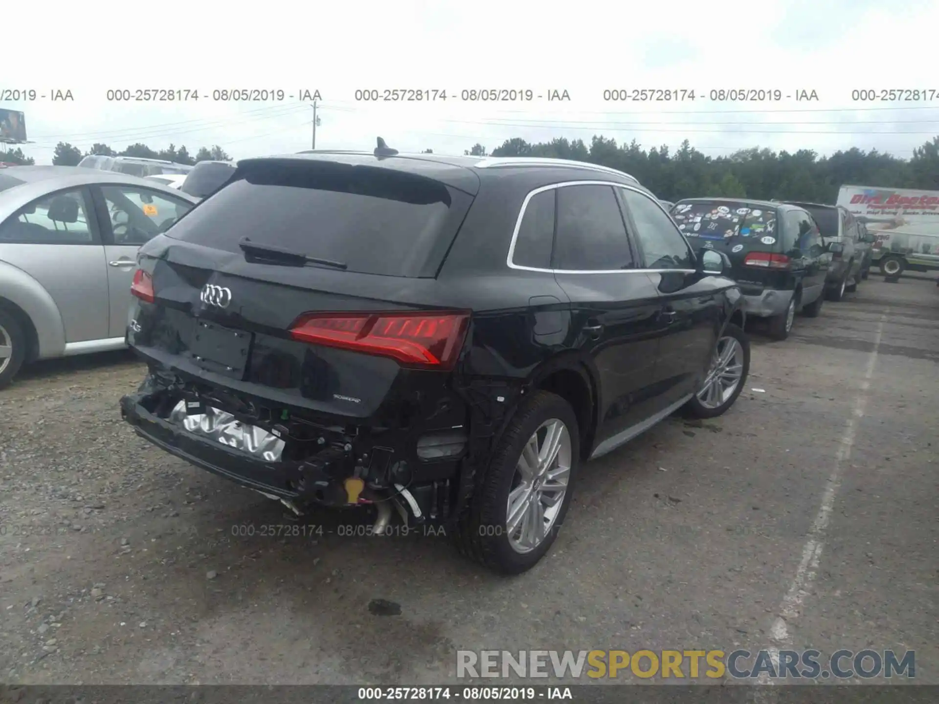 4 Photograph of a damaged car WA1BNAFY7K2020390 AUDI Q5 2019