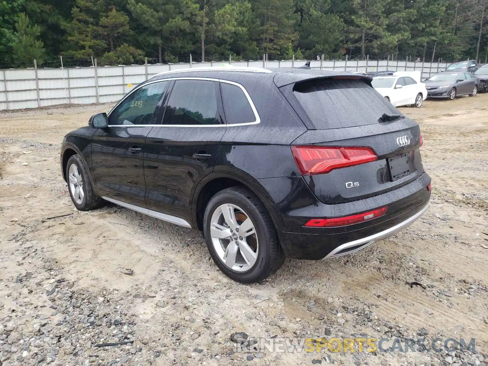 3 Фотография поврежденного автомобиля WA1BNAFY7K2029378 AUDI Q5 2019