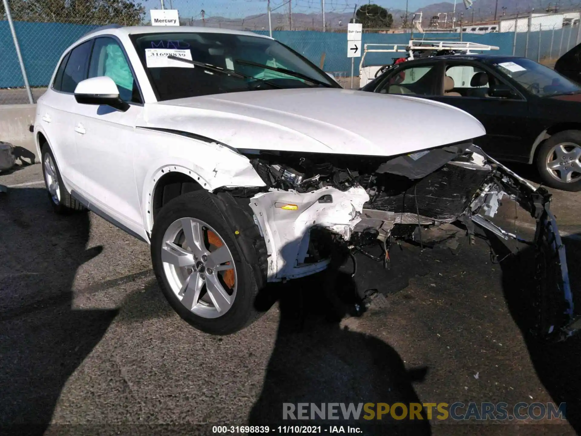 1 Photograph of a damaged car WA1BNAFY7K2032412 AUDI Q5 2019