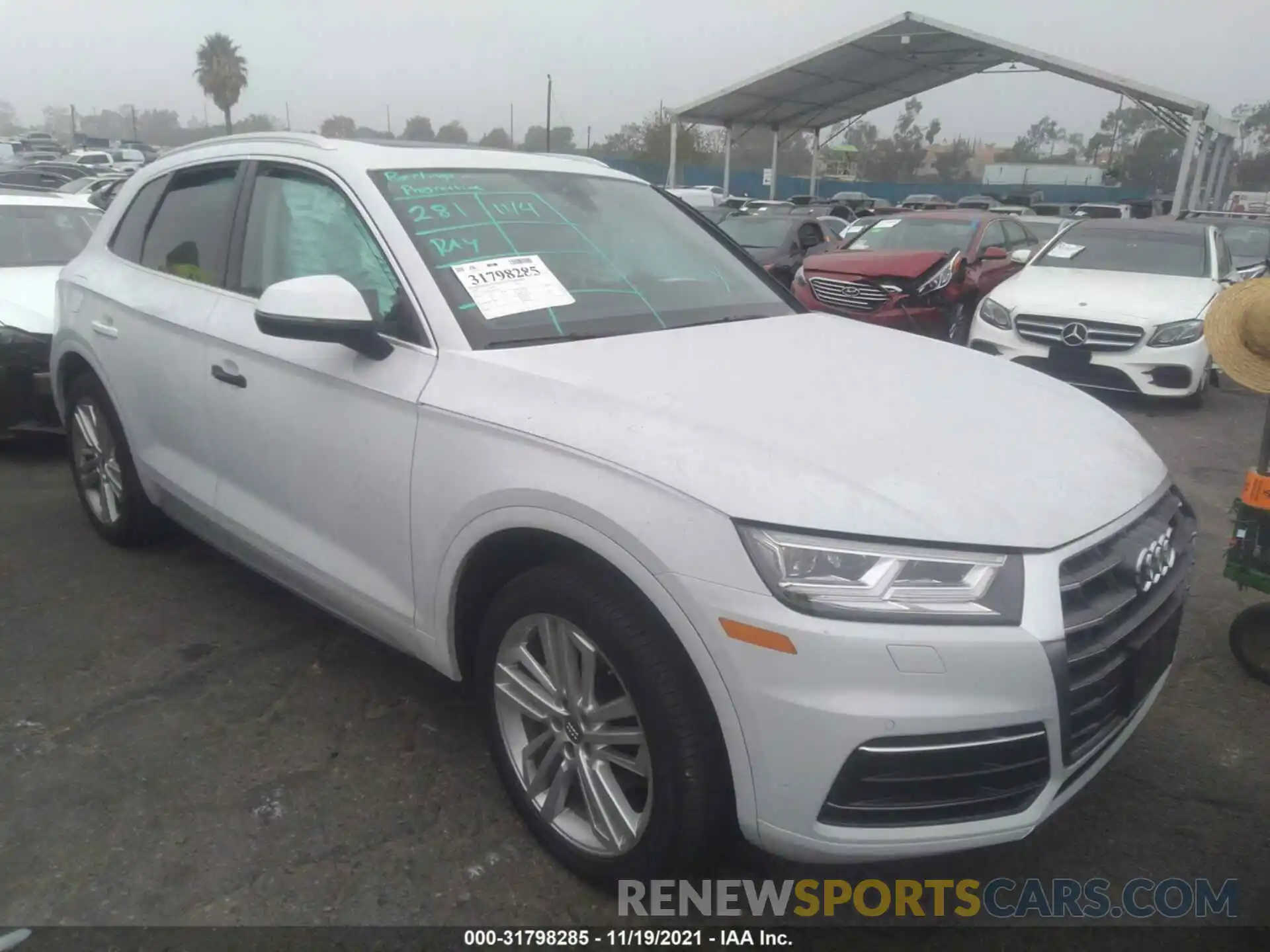 1 Photograph of a damaged car WA1BNAFY7K2036041 AUDI Q5 2019