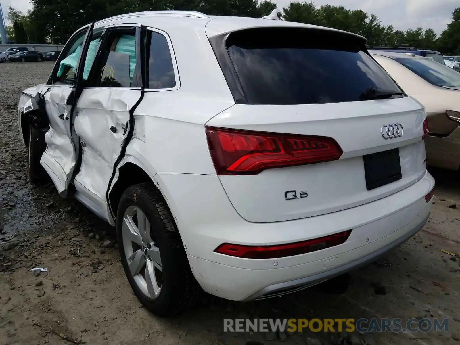 3 Photograph of a damaged car WA1BNAFY7K2037089 AUDI Q5 2019