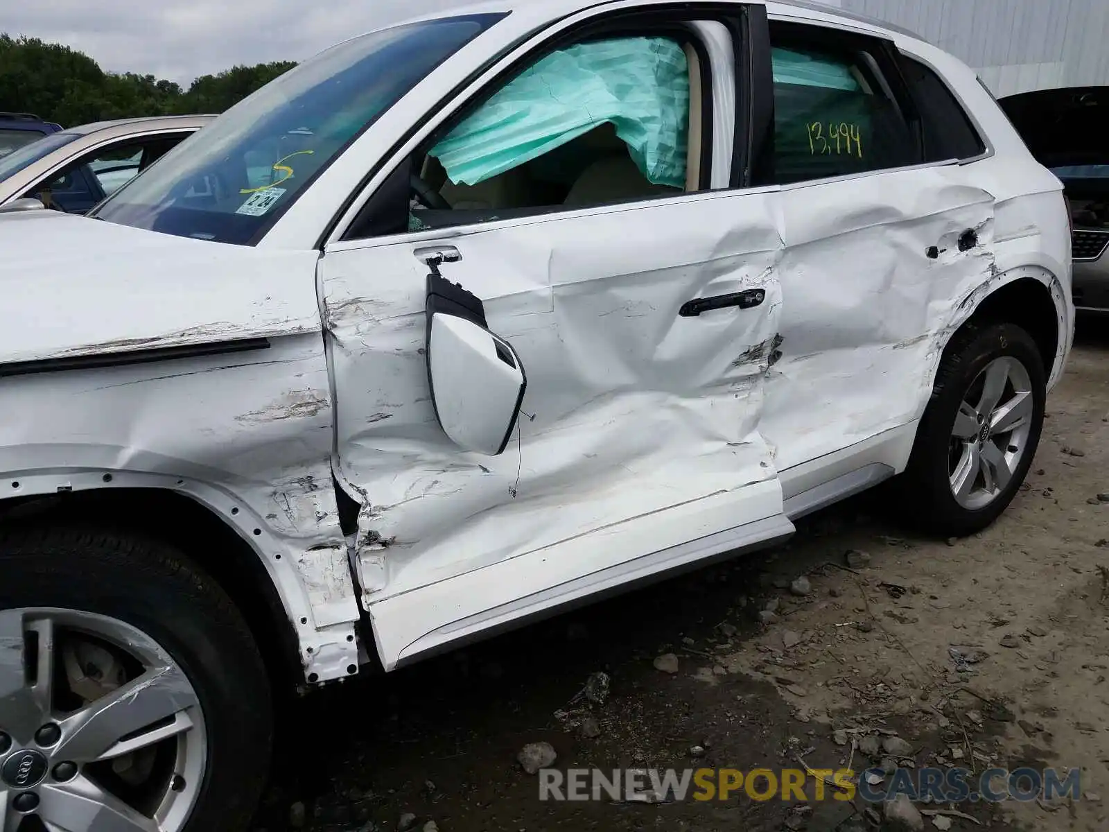 9 Photograph of a damaged car WA1BNAFY7K2037089 AUDI Q5 2019