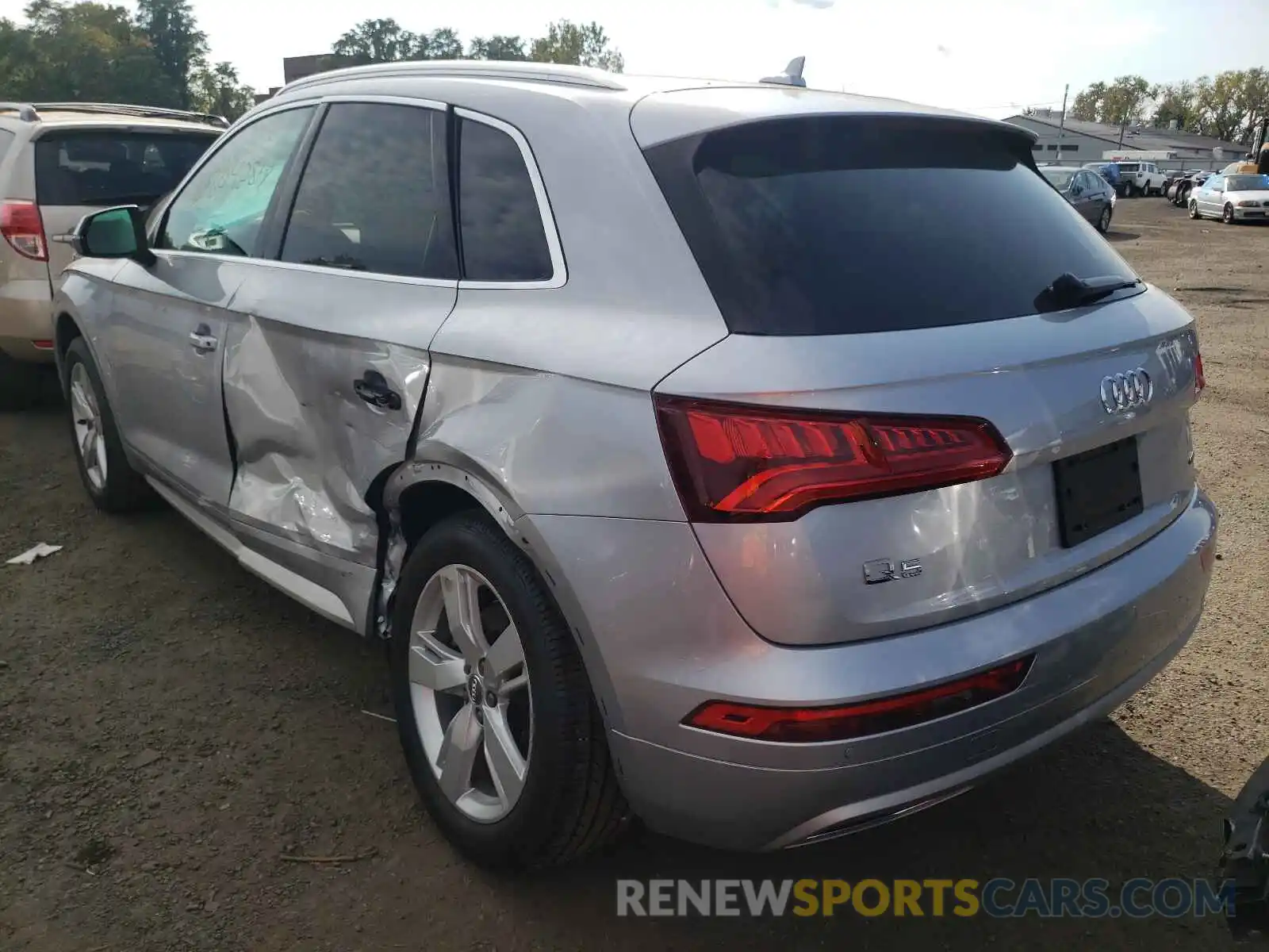 3 Фотография поврежденного автомобиля WA1BNAFY7K2062462 AUDI Q5 2019