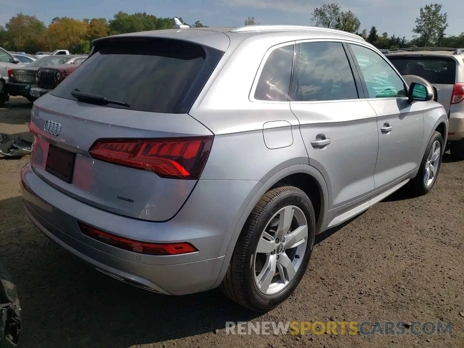 4 Фотография поврежденного автомобиля WA1BNAFY7K2062462 AUDI Q5 2019