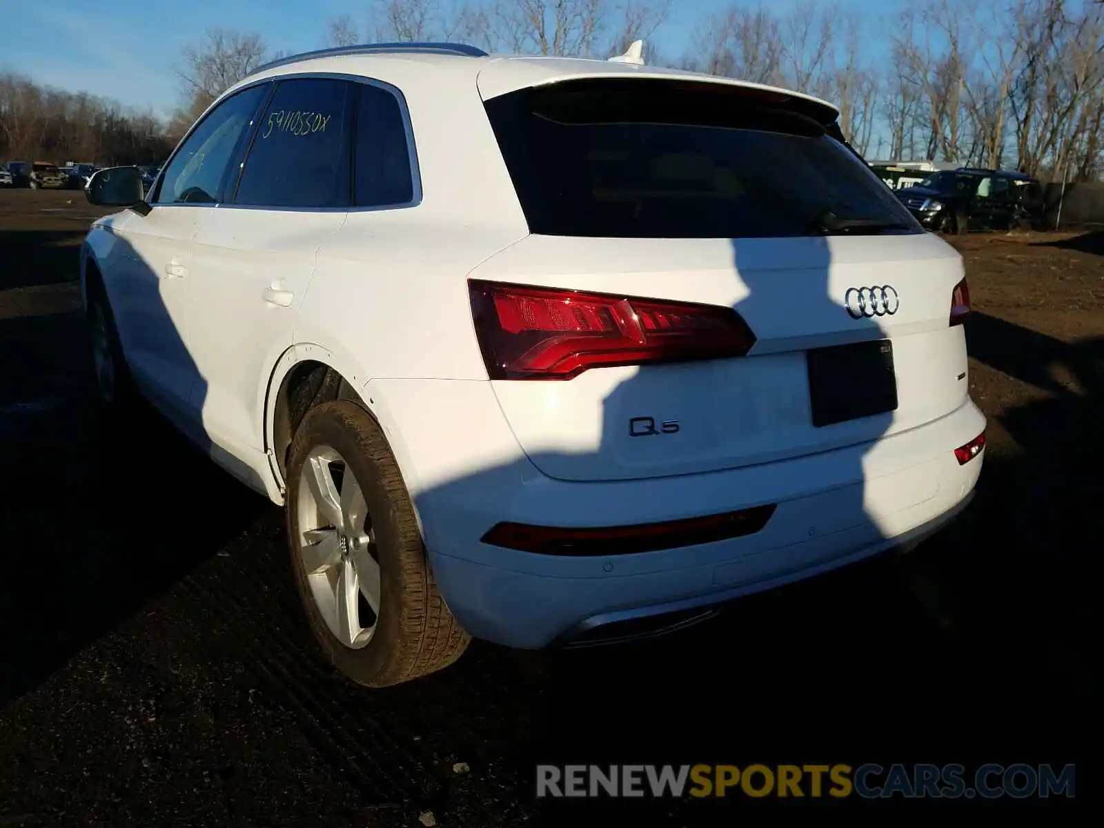 3 Фотография поврежденного автомобиля WA1BNAFY7K2069945 AUDI Q5 2019