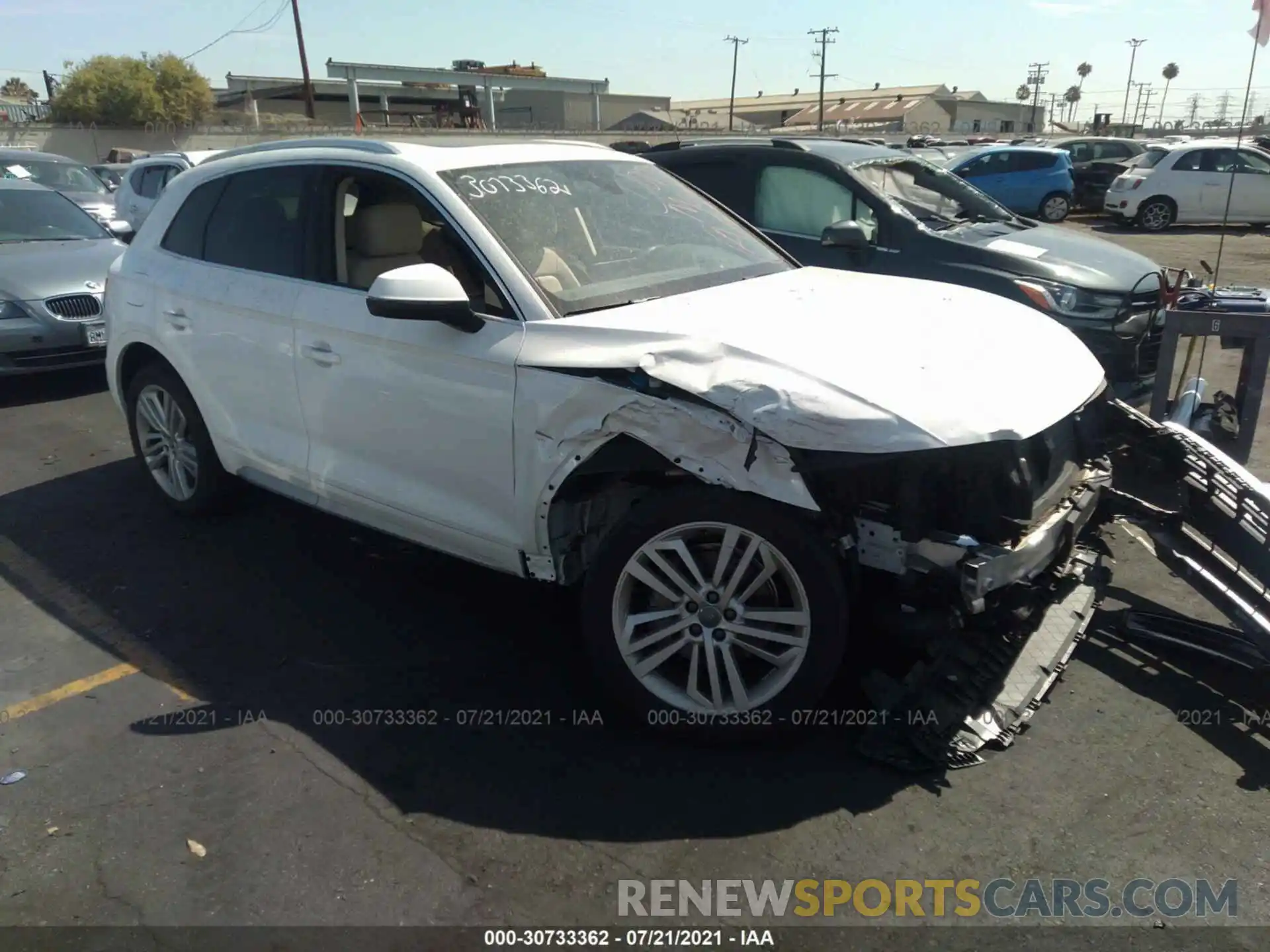 1 Photograph of a damaged car WA1BNAFY7K2084980 AUDI Q5 2019