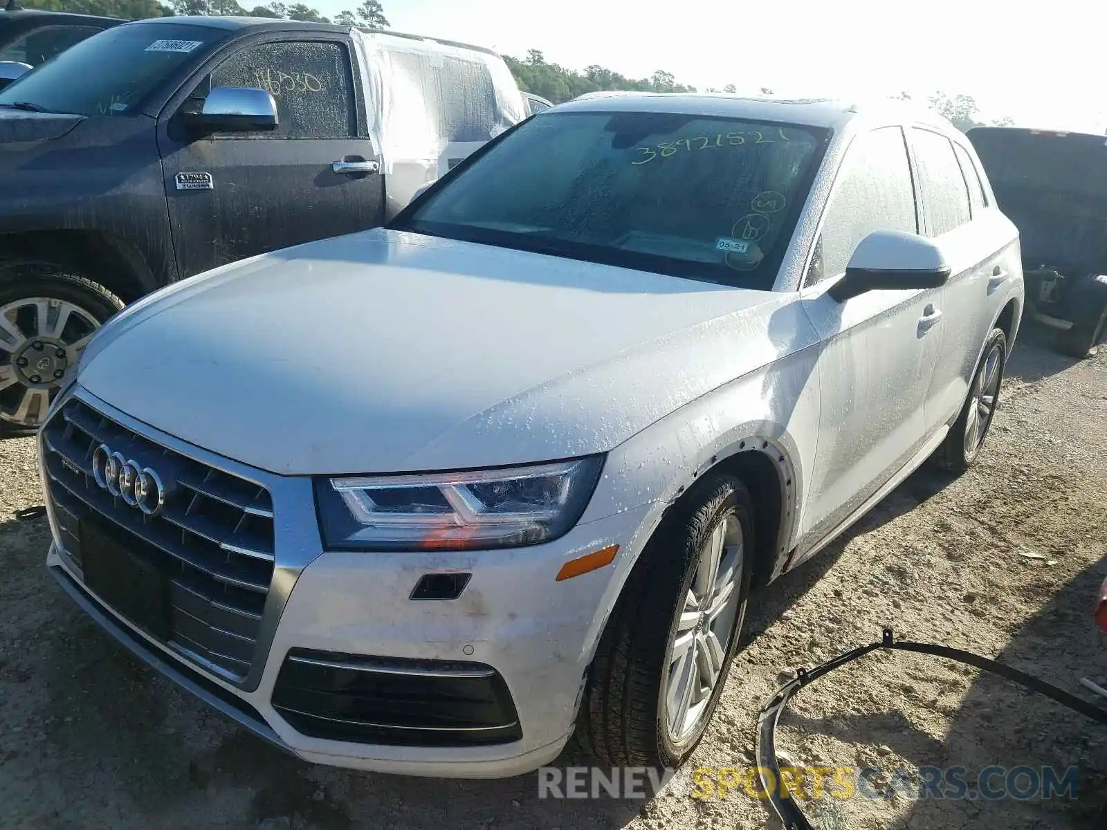 2 Фотография поврежденного автомобиля WA1BNAFY7K2110221 AUDI Q5 2019