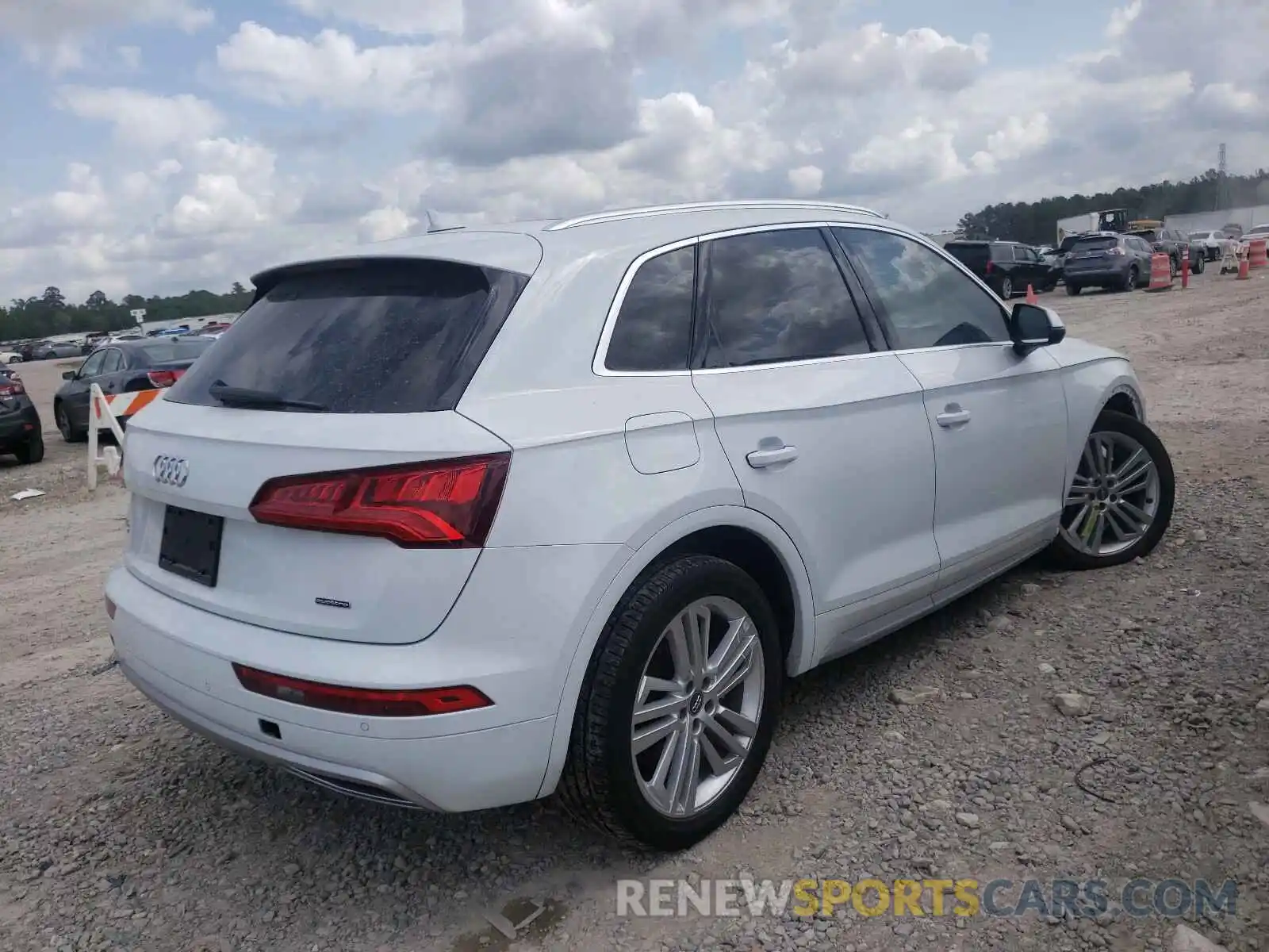 4 Фотография поврежденного автомобиля WA1BNAFY7K2110221 AUDI Q5 2019