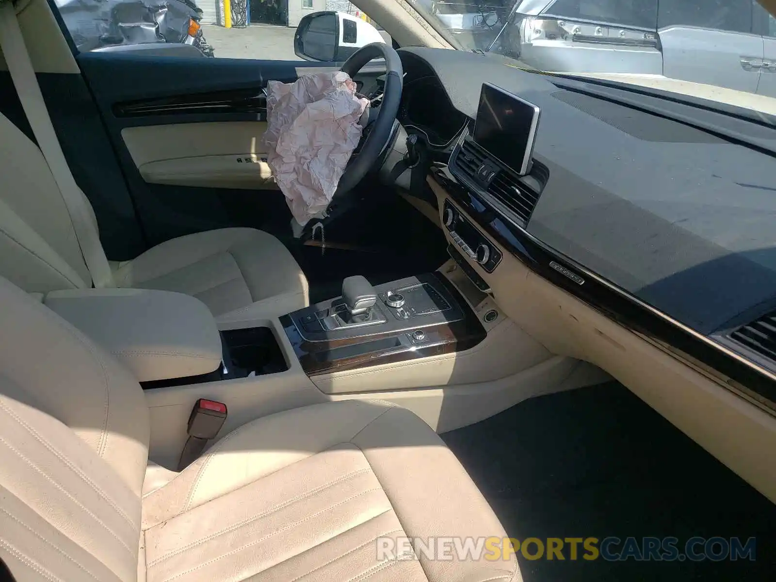 5 Photograph of a damaged car WA1BNAFY7K2122871 AUDI Q5 2019