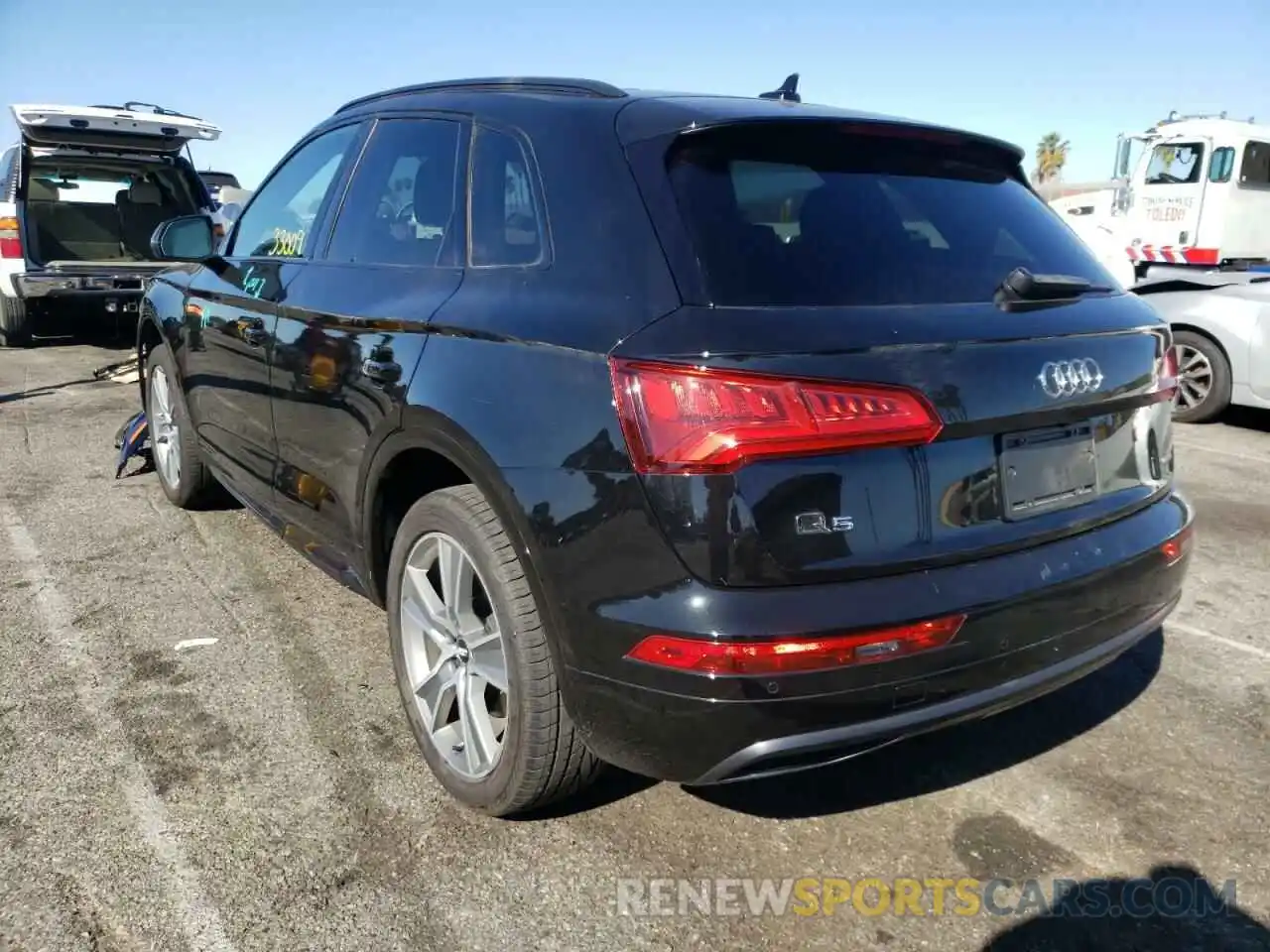 3 Фотография поврежденного автомобиля WA1BNAFY7K2129917 AUDI Q5 2019